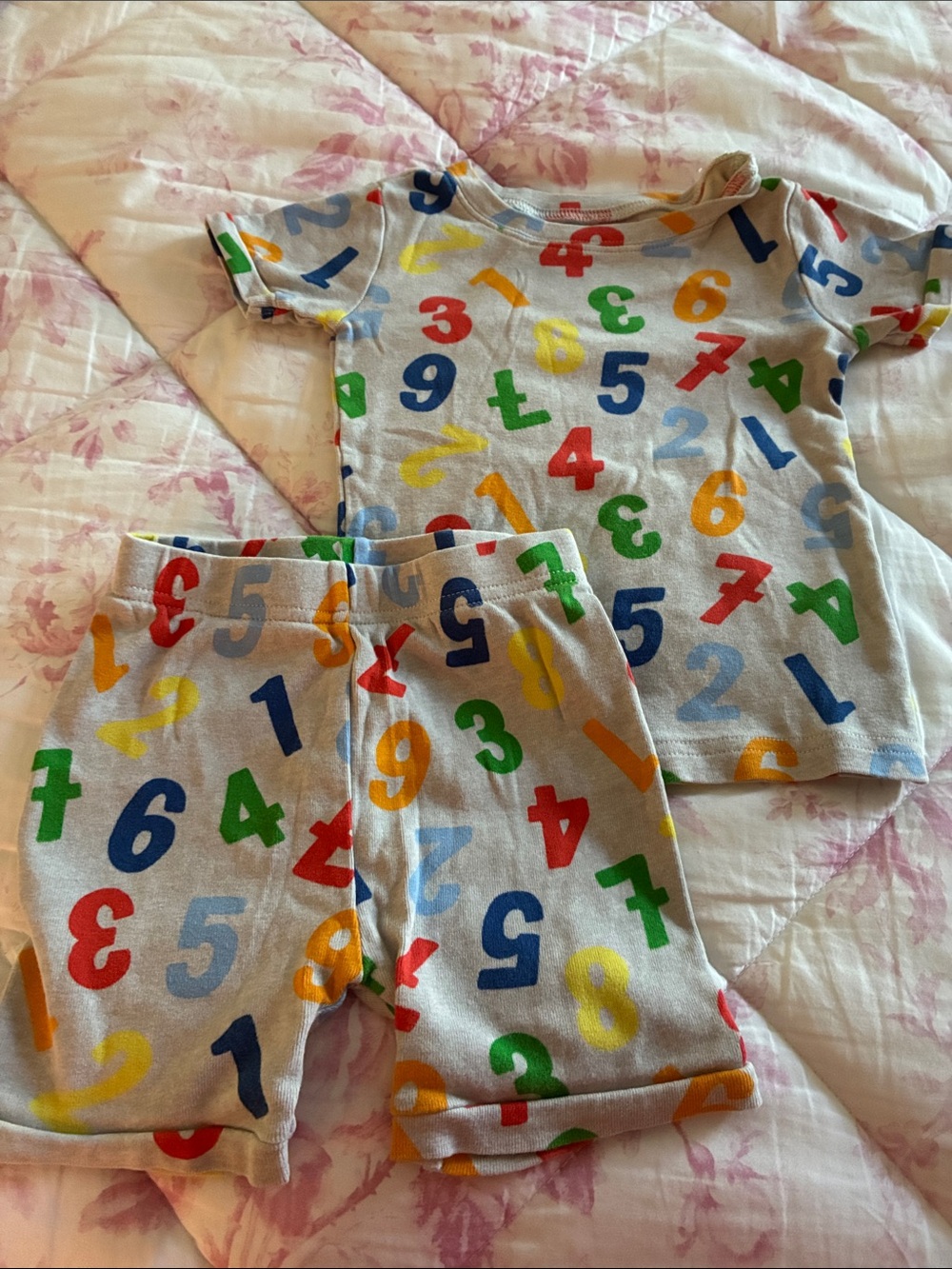 Old Navy Gray Short Pajama Set with Multicolor Numbers